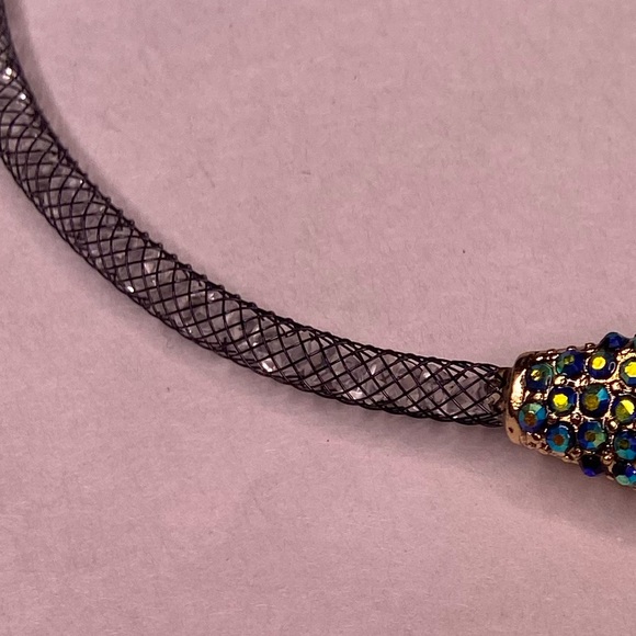 Elegant Snake Necklace with Multicolor Accents - Picture 4 of 5